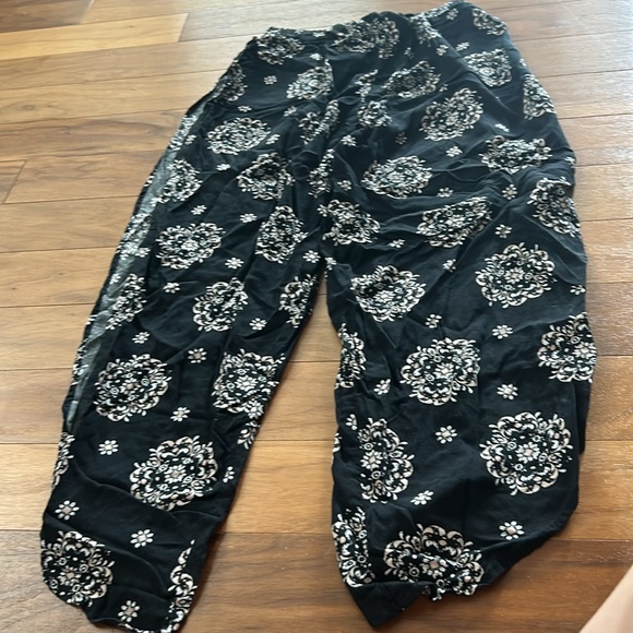 Flowy Beach Pants! Cute Print! Size S! - Picture 4 of 5